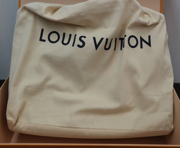 ルイヴィトン オンザゴー コピー ショルダーバッグ ジャイアント GM リゾートオキナワ M44720